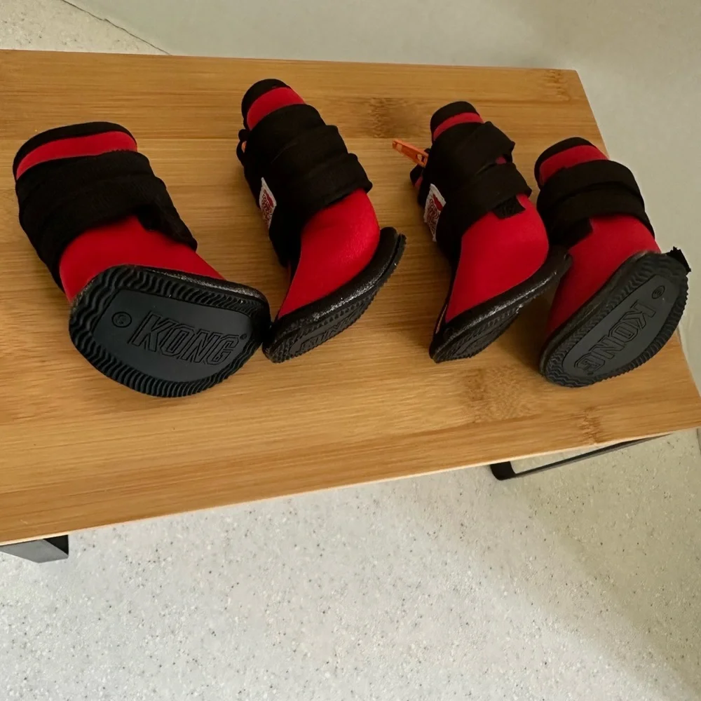 KONG Neoprene Dog Boots - Red & Black. Set of 4. Size Small.